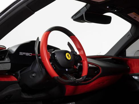 Used 2023 Ferrari SF90 Stradale image 5