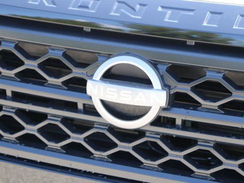 Used 2024 Nissan Frontier SV w/ Hardbody Edition AWD/4WD image 11