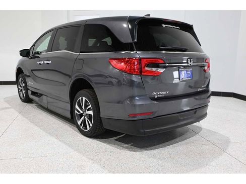 Used 2023 Honda Odyssey Touring image 8