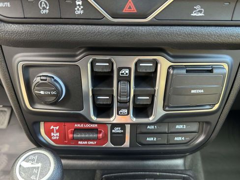 New 2026 Jeep Gladiator Willys AWD/4WD image 6