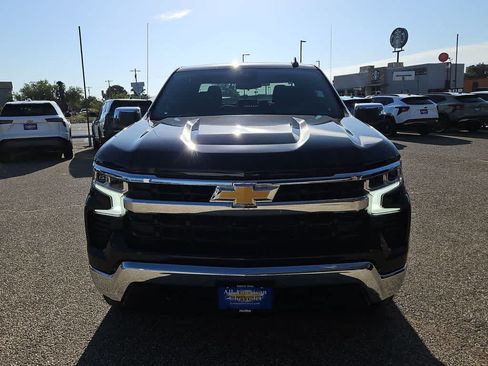 Used 2023 Chevrolet Silverado 1500 LT AWD/4WD image 3