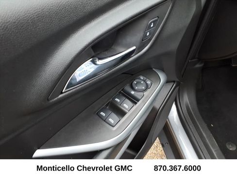 Used 2025 Chevrolet Trax LS w/ Driver Confidence Package image 10