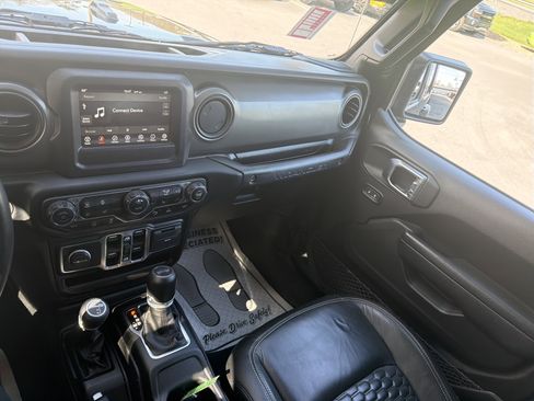 Used 2023 Jeep Wrangler Unlimited Sport AWD/4WD image 22