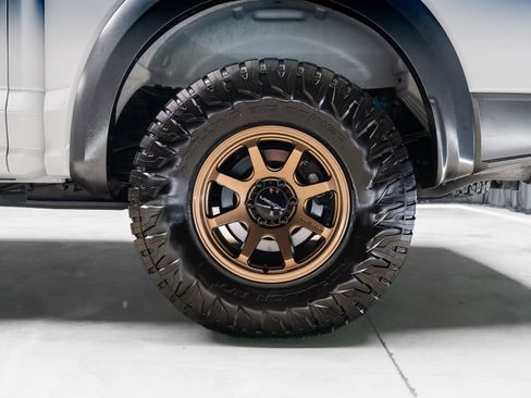 Used 2017 Ford F150 Raptor w/ Equipment Group 802A Luxury AWD/4WD image 33