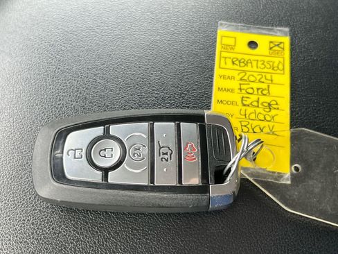 Used 2024 Ford Edge Titanium w/ Equipment Group 301A image 34
