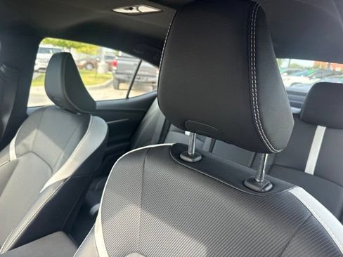 Used 2025 Toyota Camry SE FWD image 9