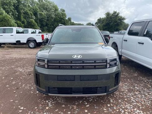 Used 2025 Hyundai Santa Fe Limited FWD image 2