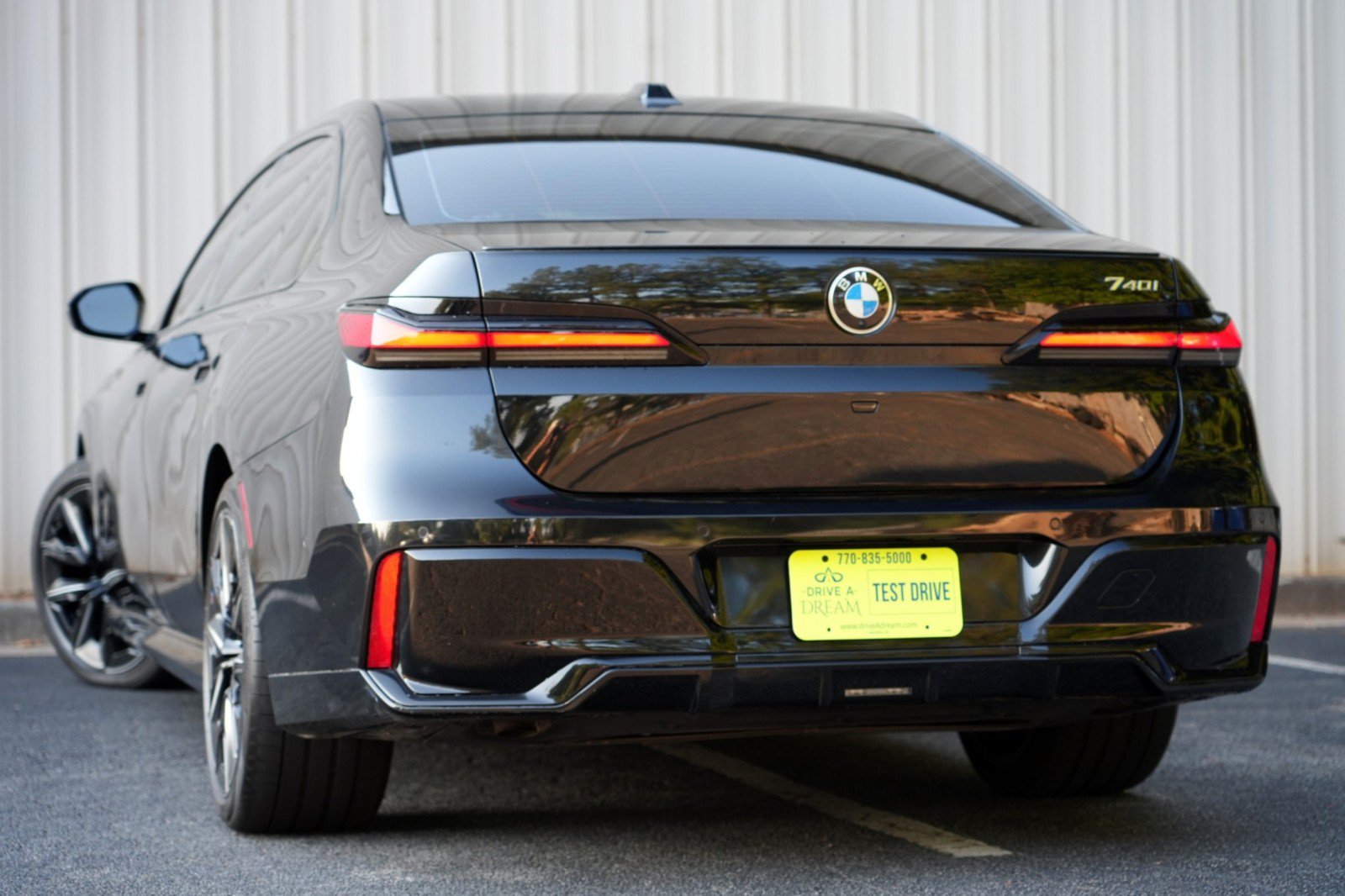 Used 2023 BMW 740i RWD image 6