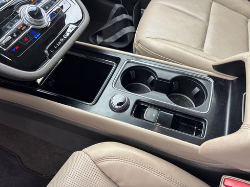 Used 2022 Lincoln Corsair AWD w/ Equipment Group 101A image 23