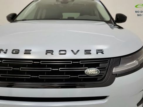 Used 2024 Land Rover Range Rover Evoque Dynamic SE AWD/4WD image 23