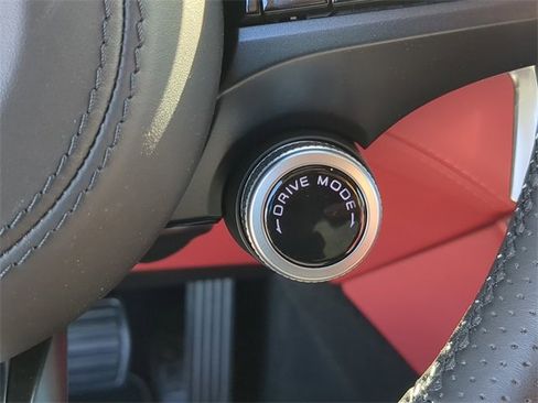 New 2025 Maserati Grecale Modena image 32