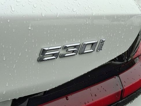 Used 2022 BMW 530i xDrive w/ Premium Package image 29