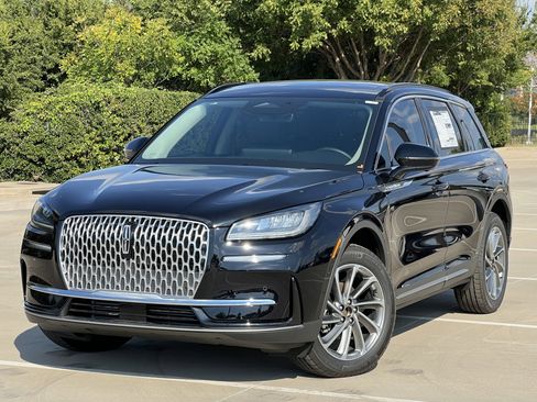 New 2025 Lincoln Corsair FWD w/ Equipment Group 101A image 2