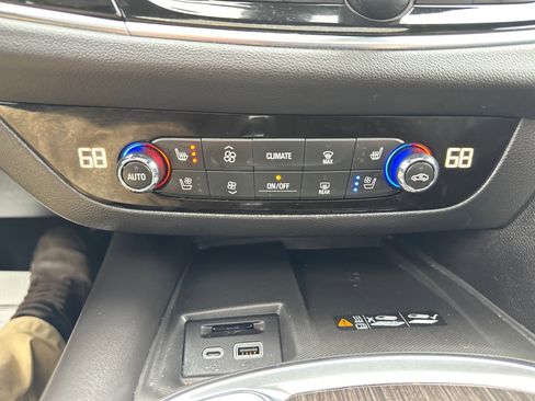 Used 2022 Buick Enclave Avenir w/ Trailering Package, 5000 lbs. AWD/4WD image 29