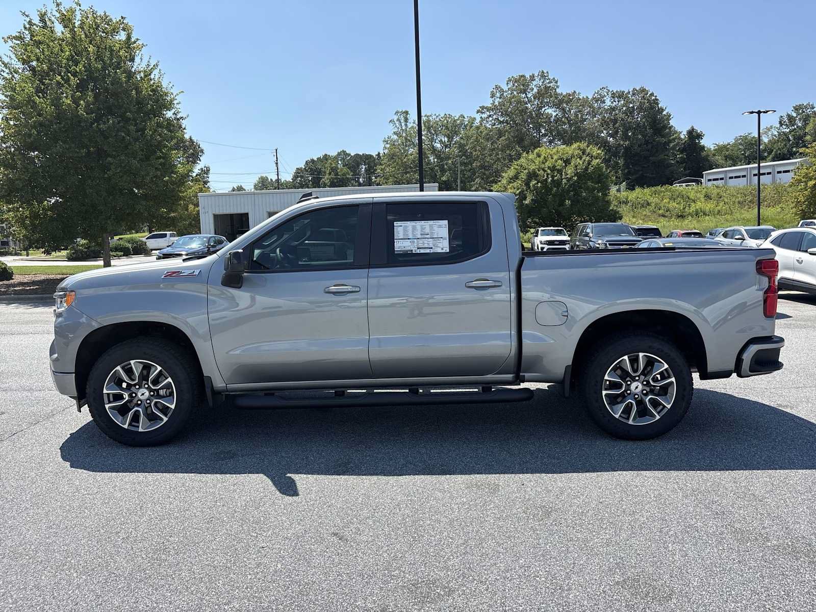 New 2026 Chevrolet Silverado 1500 RST w/ Z71 Off-Road Package AWD/4WD image 9