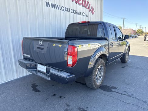 Used 2016 Nissan Frontier Desert Runner image 12