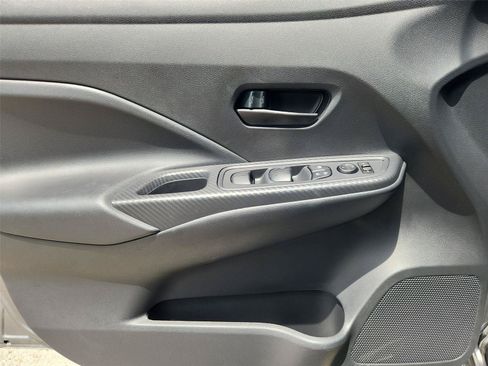 Used 2025 Nissan Versa S w/ S Plus Package FWD image 19
