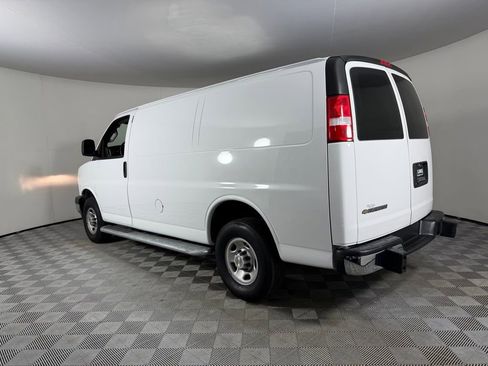 Used 2024 Chevrolet Express 2500 w/ Driver Convenience Package image 7