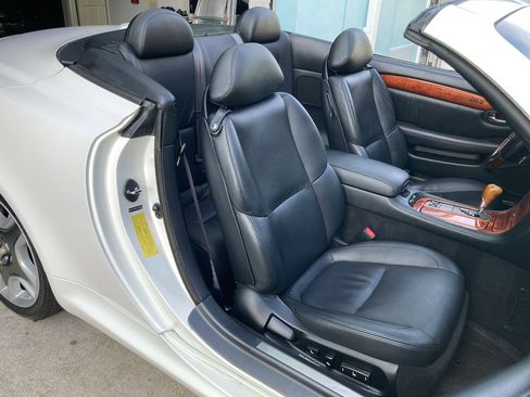 Used 2006 Lexus SC 430 Convertible image 16