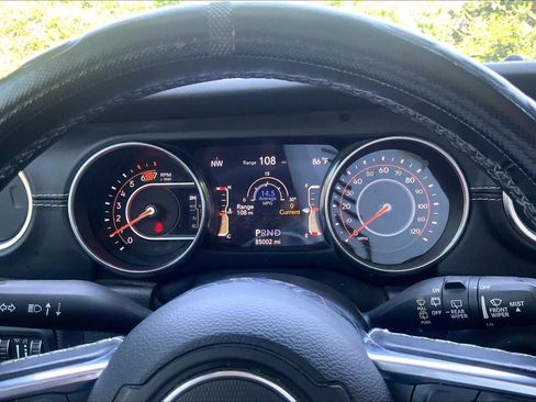 Used 2020 Jeep Wrangler Unlimited Sahara AWD/4WD image 21