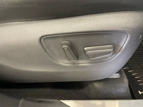 Used 2020 Toyota Highlander Platinum AWD/4WD image 34