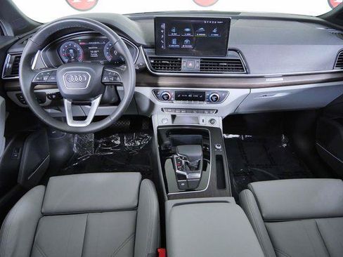 Used 2023 Audi Q5 2.0T Premium Plus w/ Premium Plus Package AWD/4WD image 16