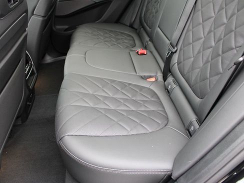 New 2026 BMW X5 xDrive40i w/ Executive Package image 24