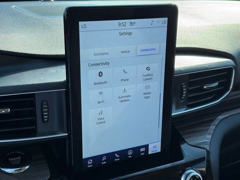 Used 2022 Ford Explorer Limited w/ Limited Technology Package image 31