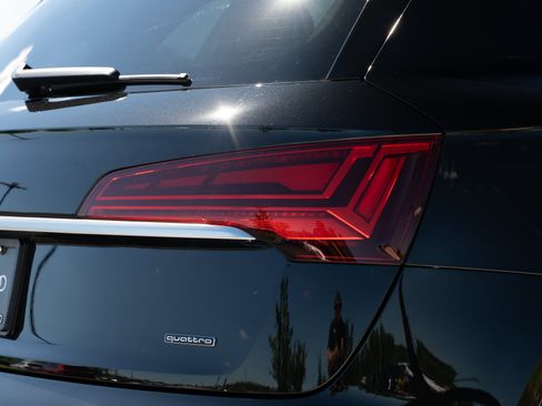 Certified 2023 Audi Q5 2.0T Premium Plus w/ Premium Plus Package AWD/4WD image 31