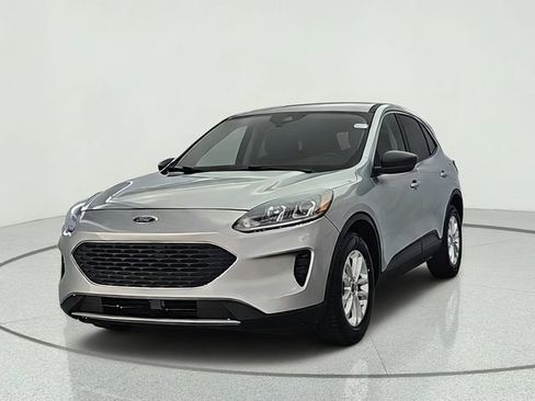 Used 2022 Ford Escape SE FWD image 2