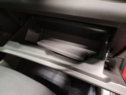 Certified 2023 Buick Envision Essence image 29