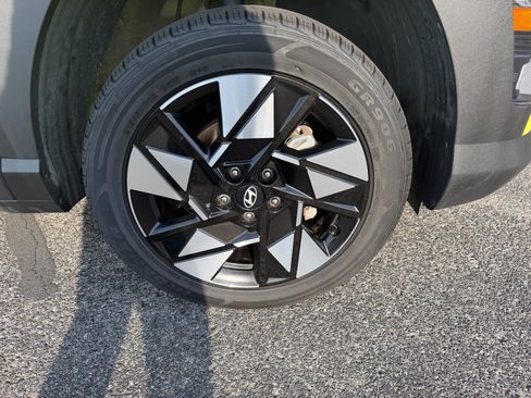 Used 2024 Hyundai Kona SEL AWD/4WD image 18