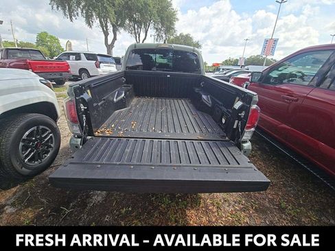Used 2022 Toyota Tacoma TRD Sport w/ Technology Package AWD/4WD image 6