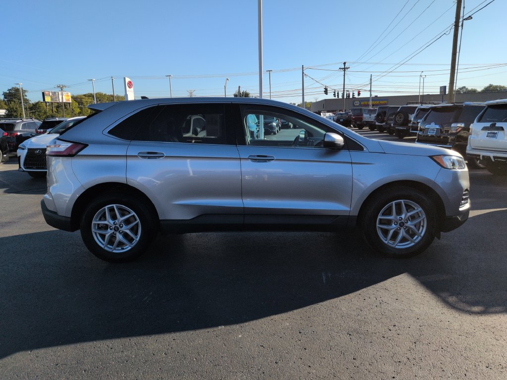 Used 2022 Ford Edge SEL AWD/4WD image 6