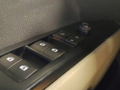 Used 2020 Toyota Camry LE FWD image 27