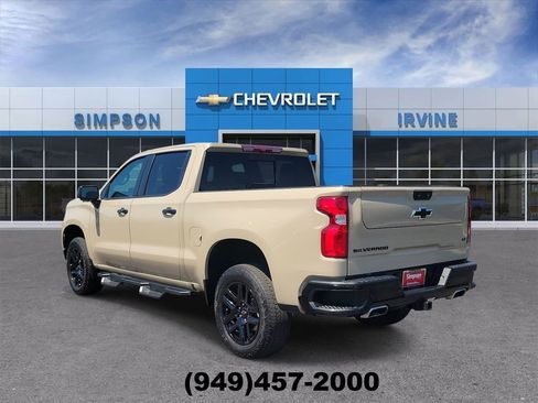 Used 2023 Chevrolet Silverado 1500 LT Trail Boss w/ LT Trail Boss Premium Package AWD/4WD image 6
