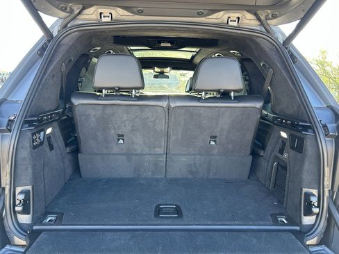 Used 2023 BMW X7 xDrive40i w/ Executive Package image 11