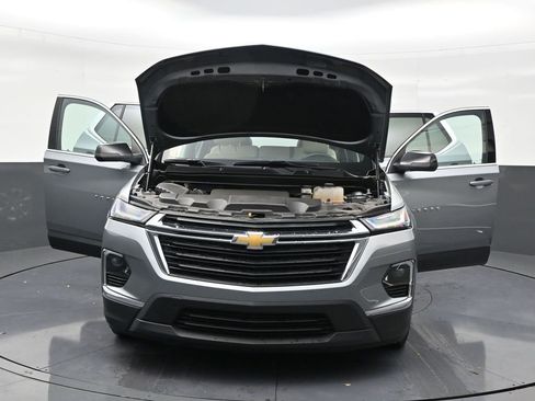 Used 2023 Chevrolet Traverse LS FWD image 33