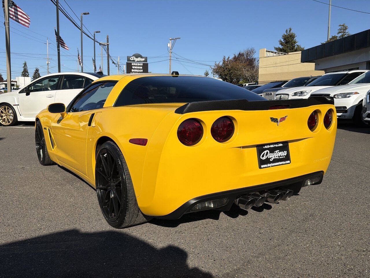 Used 2005 Chevrolet Corvette Coupe w/ Preferred Equipment Group RWD image 4