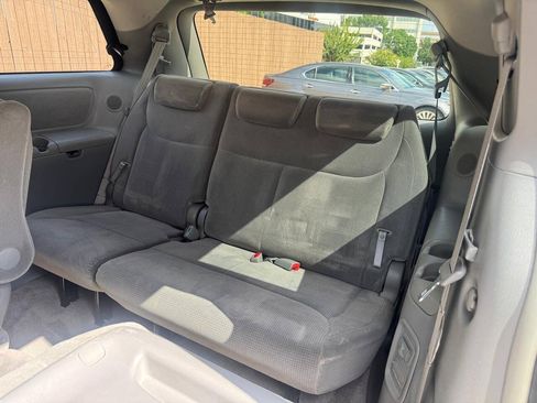 Used 2005 Toyota Sienna LE FWD image 14