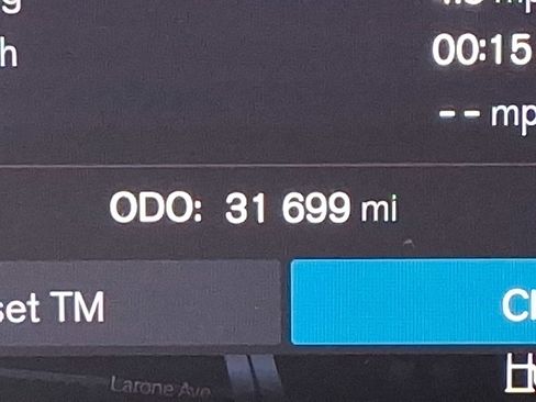 Used 2022 Volvo XC60 B5 Momentum image 23