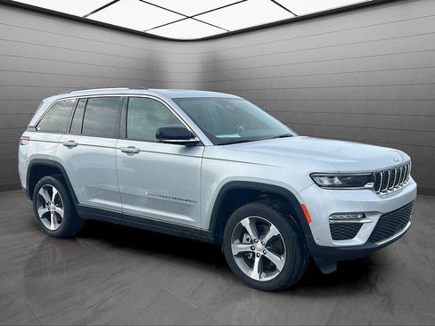 New 2024 Jeep Grand Cherokee Limited 4xe w/ Luxury Tech Group II image 7