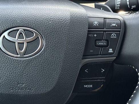 Used 2026 Toyota Camry SE FWD image 15