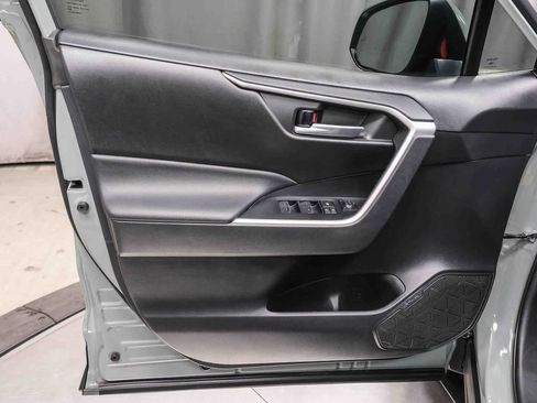 Used 2023 Toyota RAV4 XLE Premium image 22