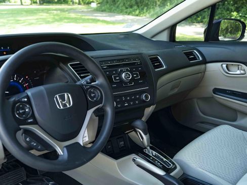 Used 2014 Honda Civic LX image 16