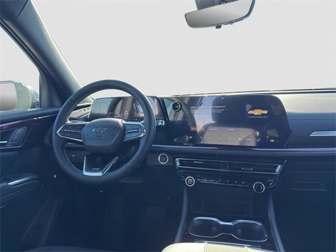 New 2026 Chevrolet Traverse Z71 w/ Driver Confidence Package image 14