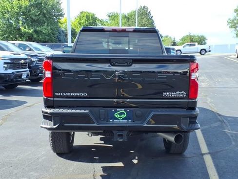 Certified 2024 Chevrolet Silverado 2500 High Country w/ High Country Premium Package AWD/4WD image 6