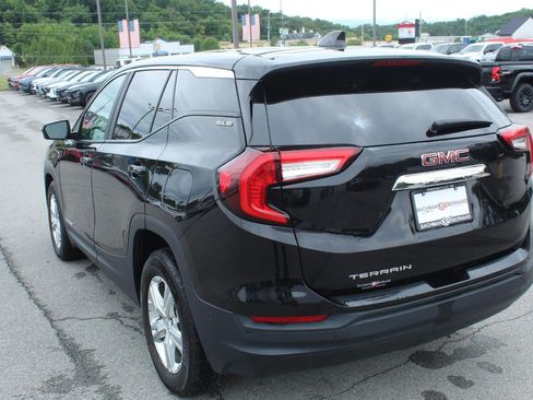 Used 2024 GMC Terrain SLE FWD image 5