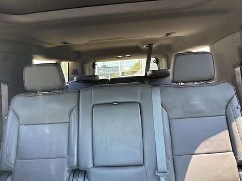 Used 2023 Chevrolet Suburban High Country w/ Premium Package 2 AWD/4WD image 9