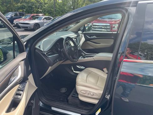Used 2019 Buick Enclave Premium AWD/4WD image 9
